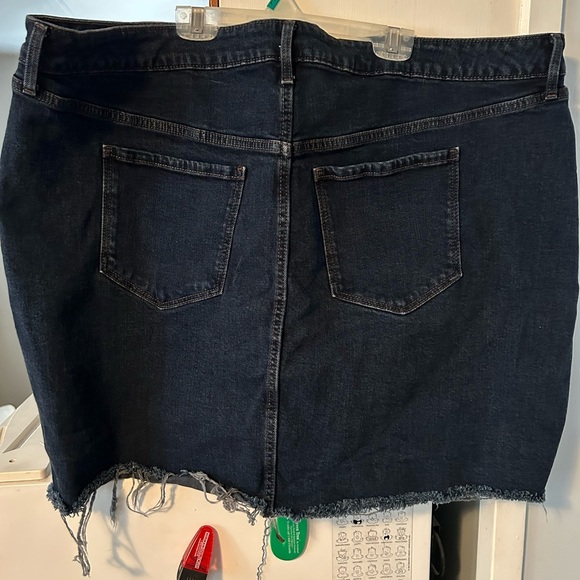 Old Navy High Rise Denim Mini Skirt - Picture 2 of 4